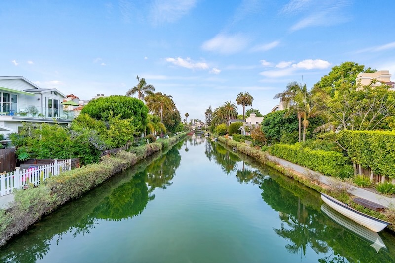 Howland Canal — bird's-eye view