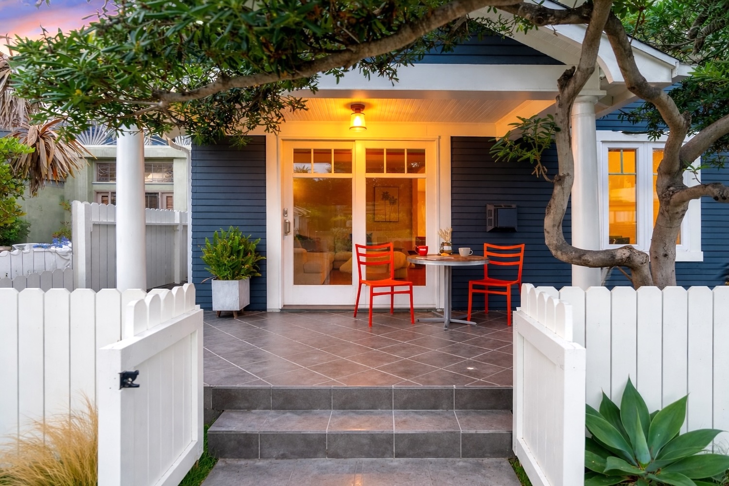 427 Howland Canal — Front exterior